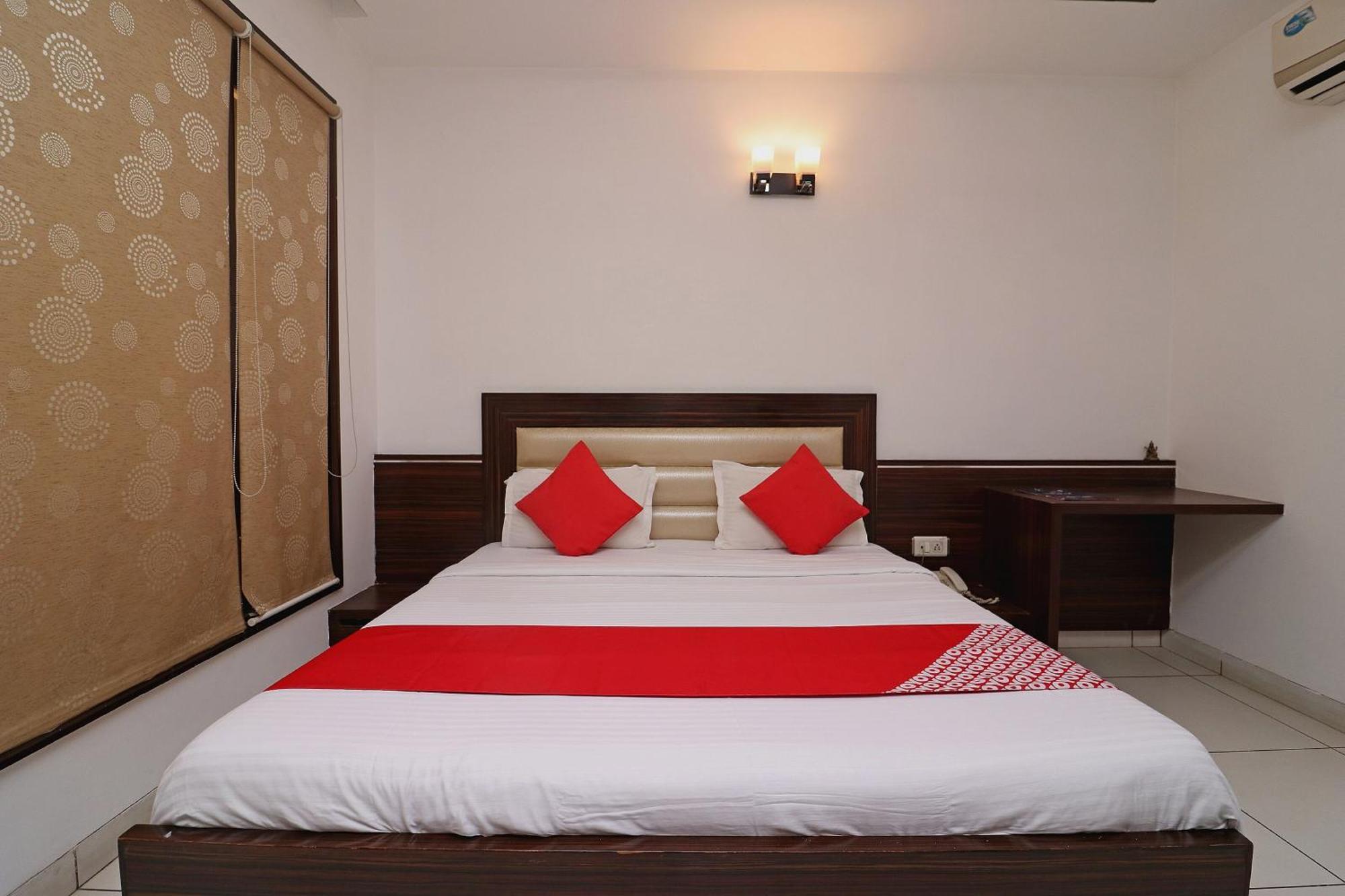 Wonderland Inn Near Aravali Biodiversity Park Гургаон Экстерьер фото