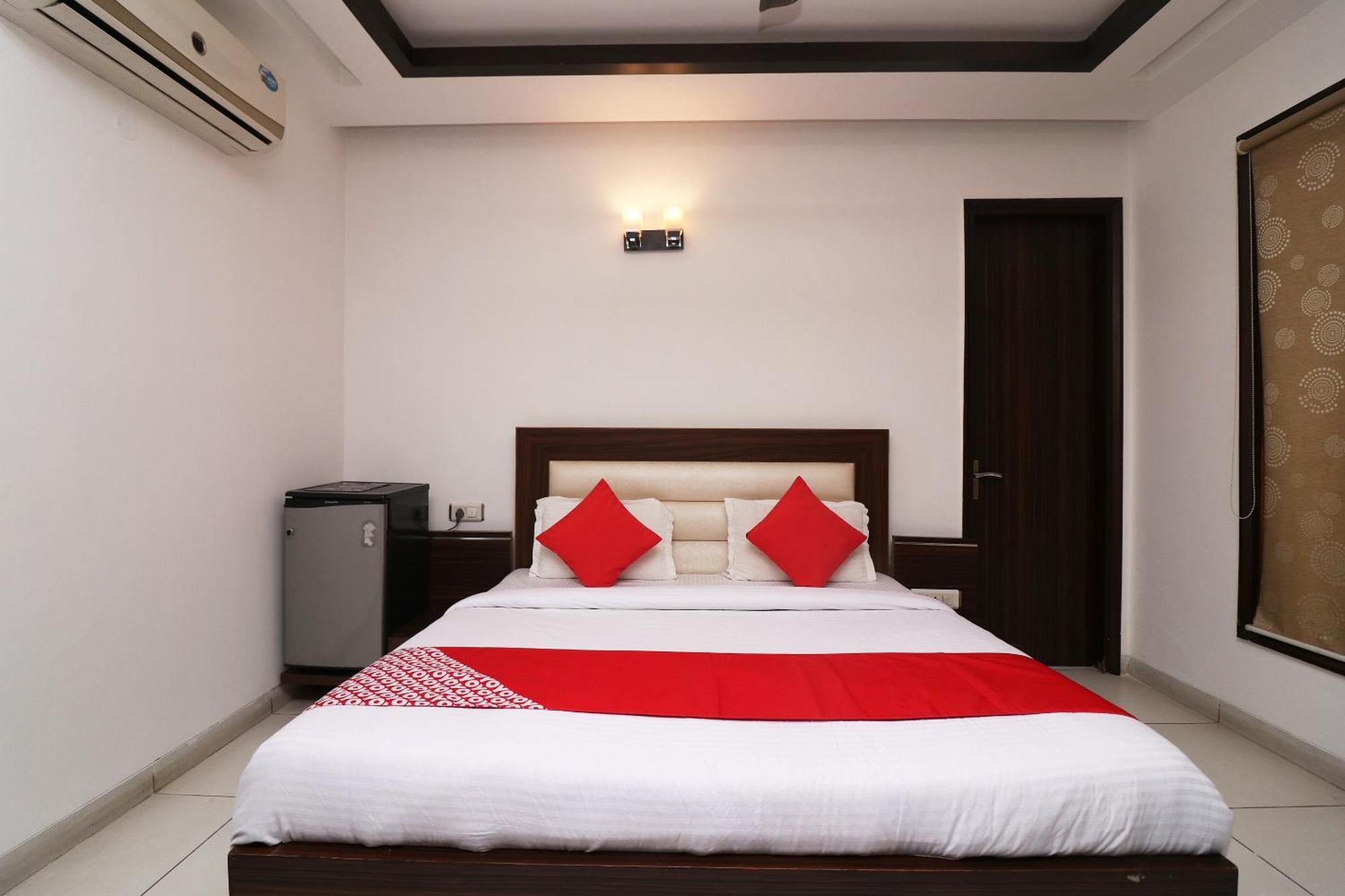 Wonderland Inn Near Aravali Biodiversity Park Гургаон Экстерьер фото