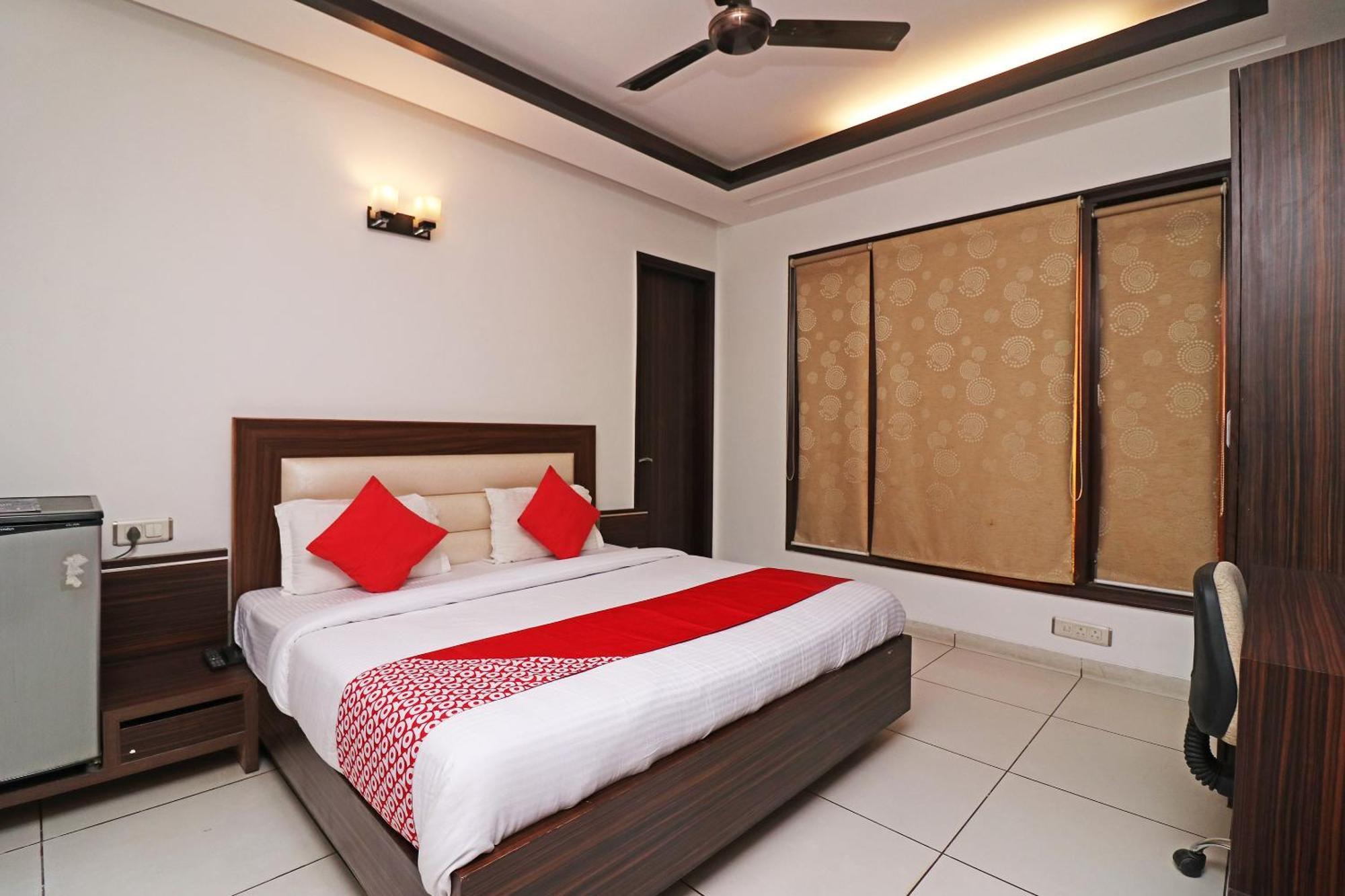 Wonderland Inn Near Aravali Biodiversity Park Гургаон Экстерьер фото