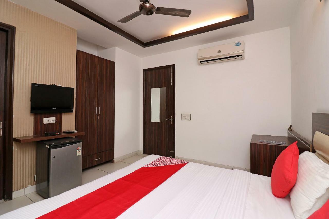 Wonderland Inn Near Aravali Biodiversity Park Гургаон Экстерьер фото